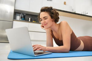 Shy стиль для девушек в СПБ: Как работать в вебкам и чувствовать себя комфортно